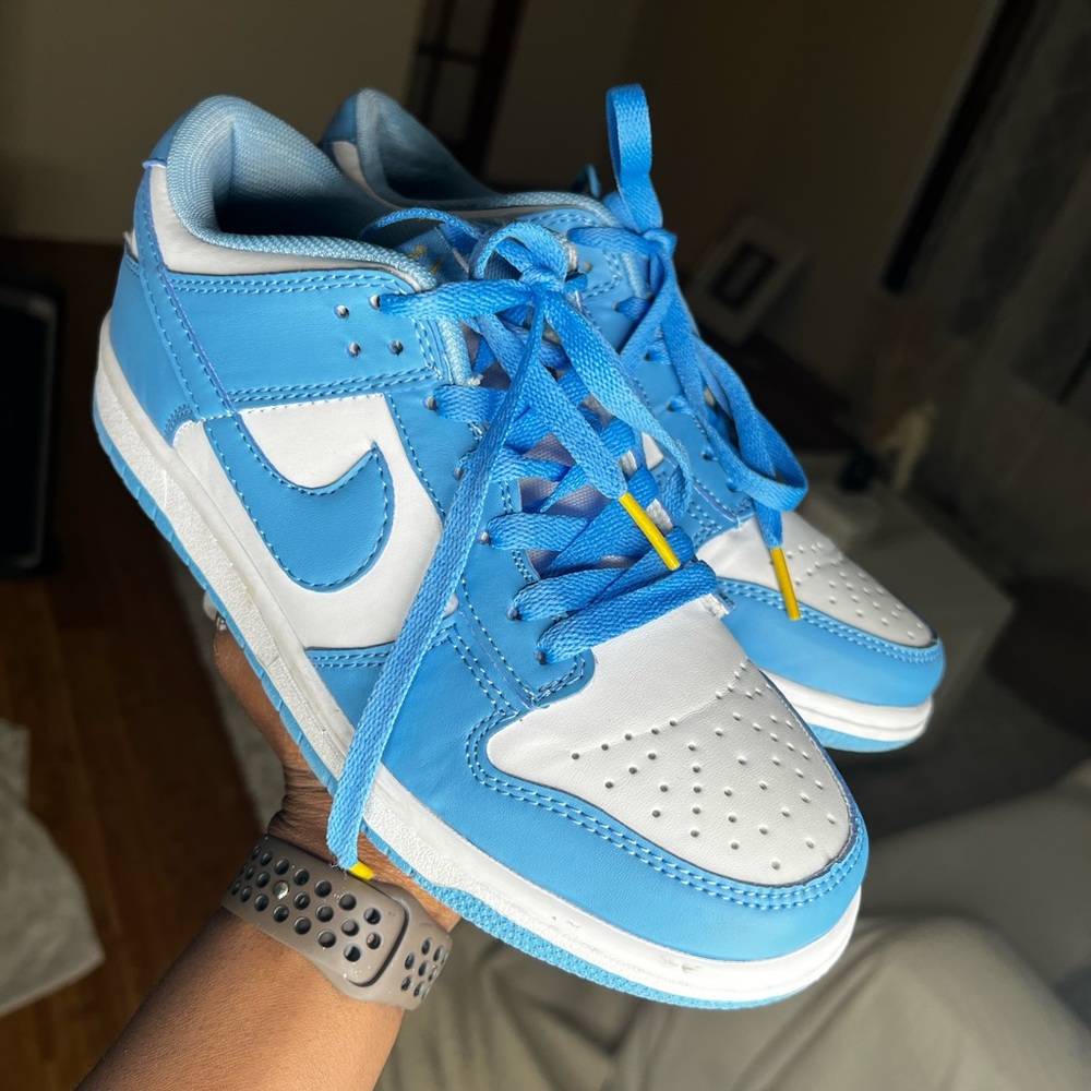 Nike Dunk Low university blue